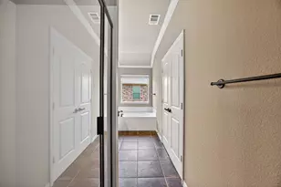 2940 Europa Dr, Grand Prairie, TX 75052 - Photo 18