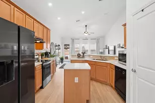 6527 Portside Ridge Ln, Dallas, TX 75249 - Photo 10