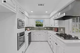 903 Stanley St, Denton, TX 76201 - Photo 10