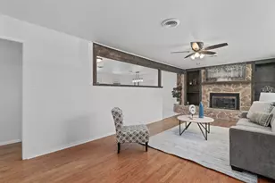 903 Stanley St, Denton, TX 76201 - Photo 4