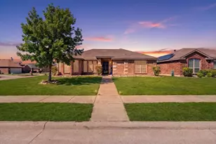 2001 Woodmere Dr, Lancaster, TX 75134 - Photo 1