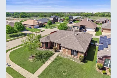 2001 Woodmere Drive, Lancaster, TX 75134 - Photo 4