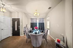 2001 Woodmere Dr, Lancaster, TX 75134 - Photo 12