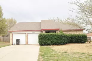 10116 Bugle Dr, Fort Worth, TX 76108 - Photo 1