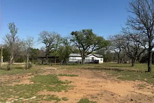 277 Oaks Crossing, Mineral Wells, TX 76067 - Photo 2