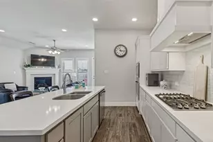 8212 San Bernard Trl, McKinney, TX 75071 - Photo 6