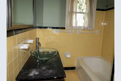 6815 E Grand Avenue, Dallas, TX 75223 - Photo 14