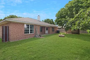 1822 Sharon Dr, Corinth, TX 76210 - Photo 18