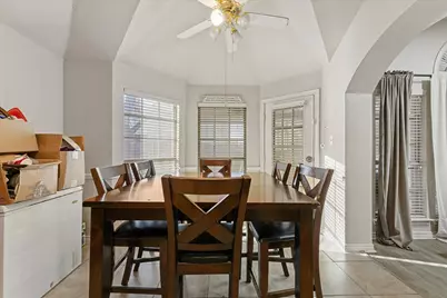 519 Delores Drive, Grand Prairie, TX 75052 - Photo 12