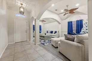 519 Delores Dr, Grand Prairie, TX 75052 - Photo 8