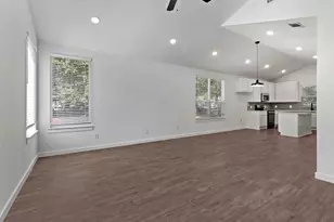 719 E Maple Row, Denison, TX 75021 - Photo 2