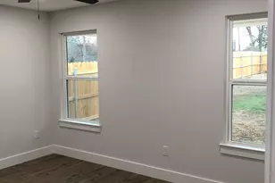 700 W Parnell St, Denison, TX 75020 - Photo 8