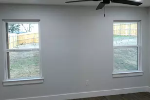 700 W Parnell St, Denison, TX 75020 - Photo 10