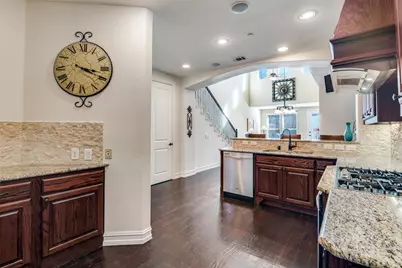 4804 Bayview Drive, Plano, TX 75093 - Photo 6