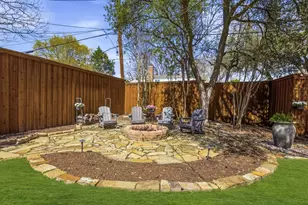 9925 Estate Ln, Dallas, TX 75238 - Photo 26