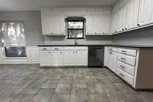 6845 Inwood Dr, North Richland Hills, TX 76182 - Photo 4