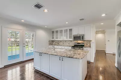 10651 Larchfield Lane, Dallas, TX 75238 - Photo 10