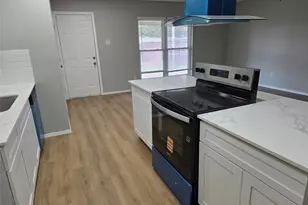 5304 Baker Dr, The Colony, TX 75056 - Photo 4