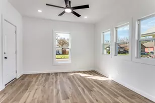 943 E Richmond Ave, Fort Worth, TX 76104 - Photo 4