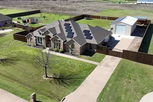 118 Chazlynn Ct, Waxahachie, TX 75165 - Photo 2