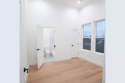 629 N Tyler Street #102, Dallas, TX 75208 - Photo 12