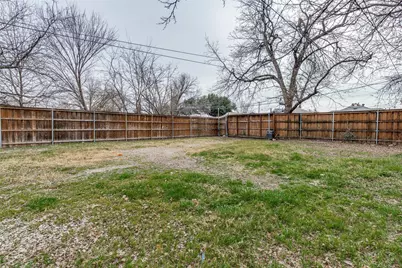 7911 Wanebe Drive, Dallas, TX 75235 - Photo 14