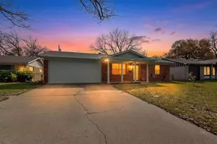 412 Elaine Dr, Irving, TX 75060 - Photo 2