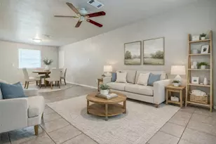 919 Southloop Dr, Duncanville, TX 75137 - Photo 2