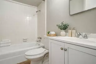 919 Southloop Dr, Duncanville, TX 75137 - Photo 8