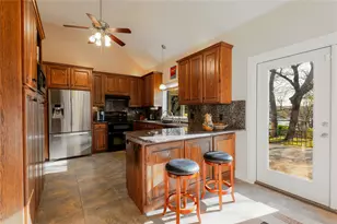 2016 N Lakeview Dr, Palo Pinto, TX 76484 - Photo 14