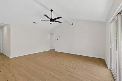 1304 Glynn Oaks Drive, Arlington, TX 76010 - Photo 6