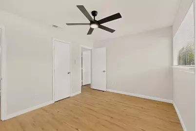 1304 Glynn Oaks Drive, Arlington, TX 76010 - Photo 16