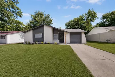1304 Glynn Oaks Drive, Arlington, TX 76010 - Photo 1