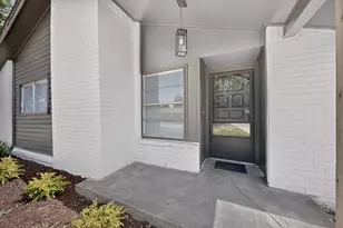 1304 Glynn Oaks Dr, Arlington, TX 76010 - Photo 2