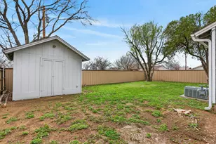 2108 SE 19th St, Mineral Wells, TX 76067 - Photo 22