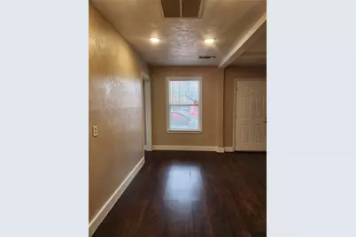 313 SW 6th Street, Grand Prairie, TX 75051 - Photo 12