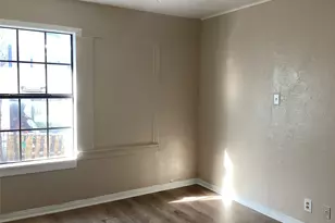 313 SW 6th St, Grand Prairie, TX 75051 - Photo 16