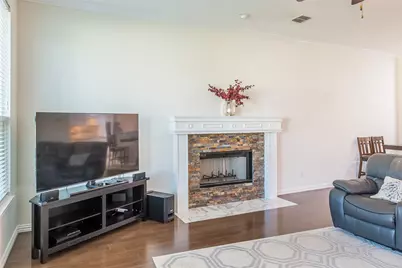 2814 Waterford Drive, Irving, TX 75063 - Photo 10