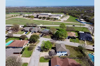 2700 Yorkfield Court, Arlington, TX 76001 - Photo 30