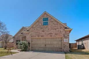 2006 Maxwell Ct, Aubrey, TX 76227 - Photo 2