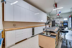 3918 Lively Ln, Dallas, TX 75220 - Photo 32