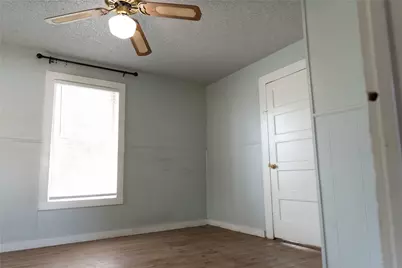 707 Ritchey Street, Gainesville, TX 76240 - Photo 8