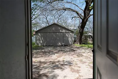 707 Ritchey Street, Gainesville, TX 76240 - Photo 4