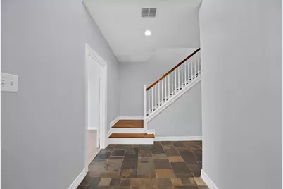 1015 W Bluff Street, Fort Worth, TX 76102 - Photo 4