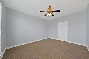 1015 W Bluff St, Fort Worth, TX 76102 - Photo 22