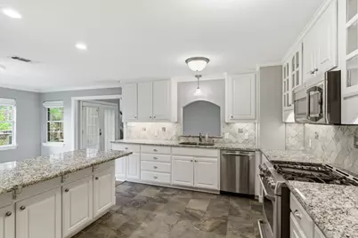3526 Lakeridge Drive, Grapevine, TX 76051 - Photo 12