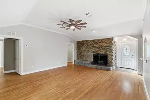3526 Lakeridge Dr, Grapevine, TX 76051 - Photo 6