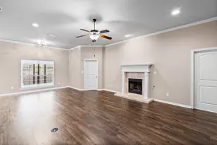 111 Crestway Dr, Cedar Hill, TX 75104 - Photo 2