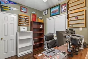 405 Stoneleigh Cir, Lake Dallas, TX 75065 - Photo 18