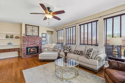 405 Stoneleigh Circle, Lake Dallas, TX 75065 - Photo 6